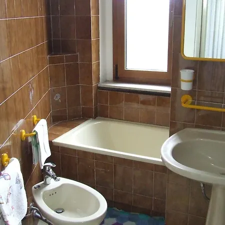 Oda ve Kahvaltı Chiara 3*